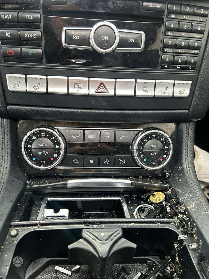 Mercedes-Benz CLS350 по частям