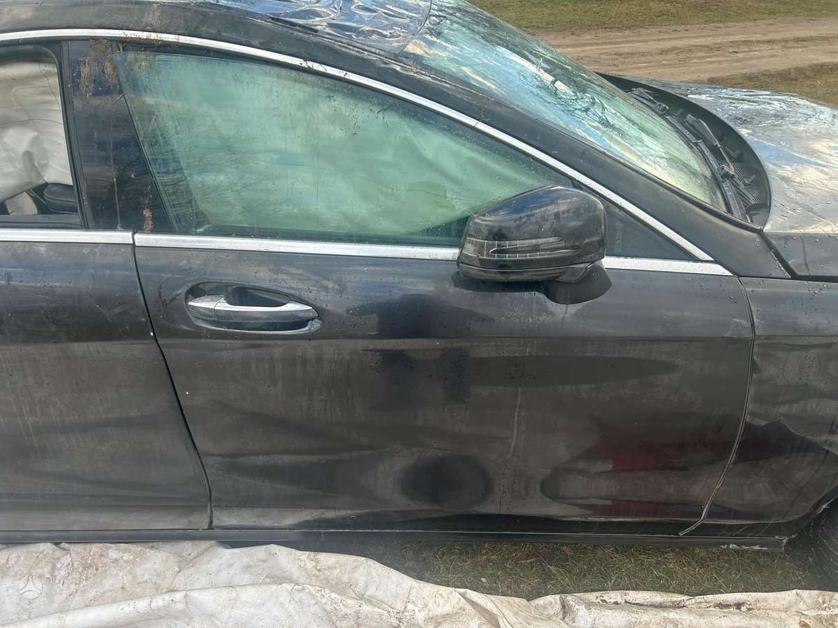 Mercedes-Benz CLS350 по частям