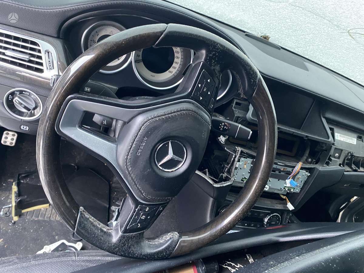Mercedes-Benz CLS550 по частям