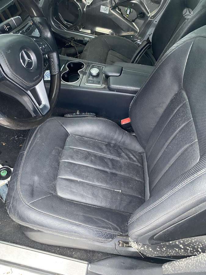 Mercedes-Benz CLS550 по частям