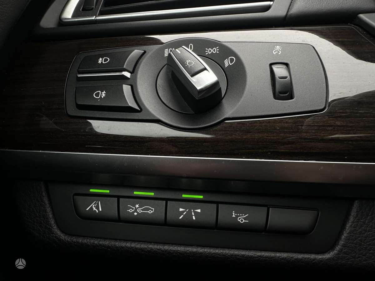 BMW 730, 3.0 l., Седан