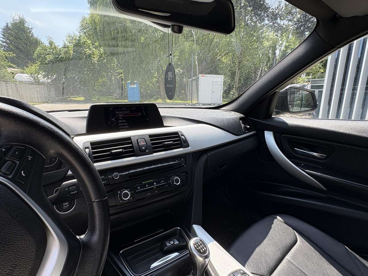 BMW 318, 2.0 l., wagon