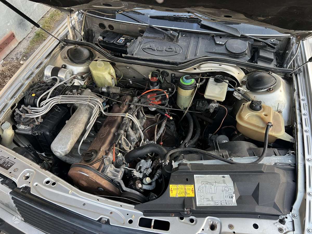 Audi 100, 2.2 l., Седан