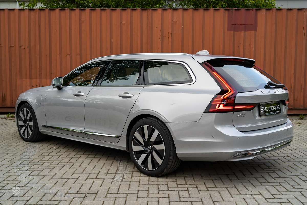 Volvo V90 - 1