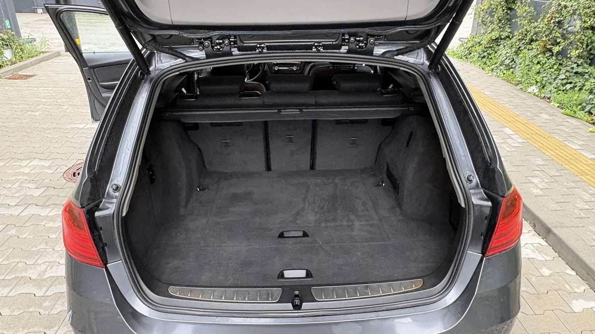 BMW 320, 2.0 l., wagon