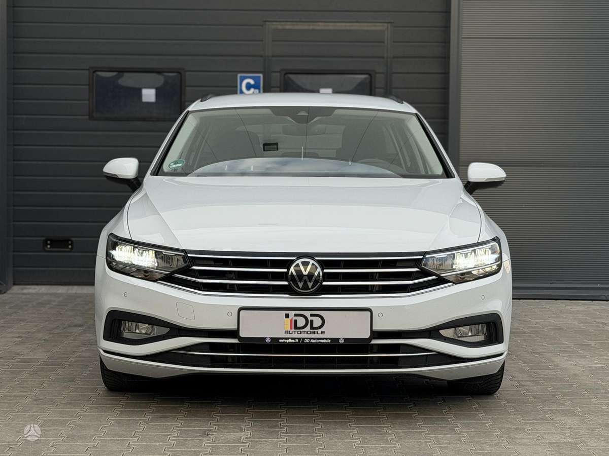 Volkswagen Passat - 8