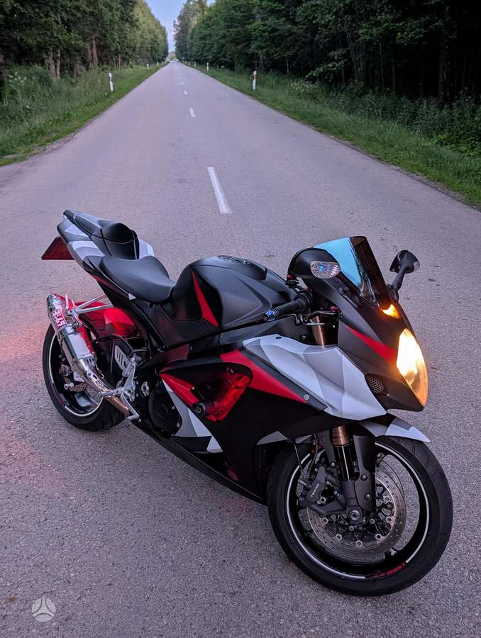 Suzuki GSX-R 1000cc, superbikes