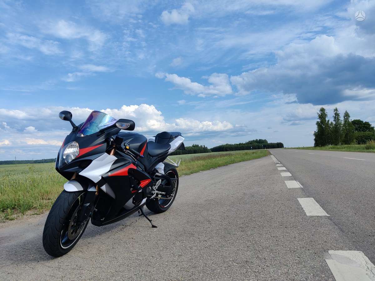 Suzuki GSX-R 1000cc, superbikes