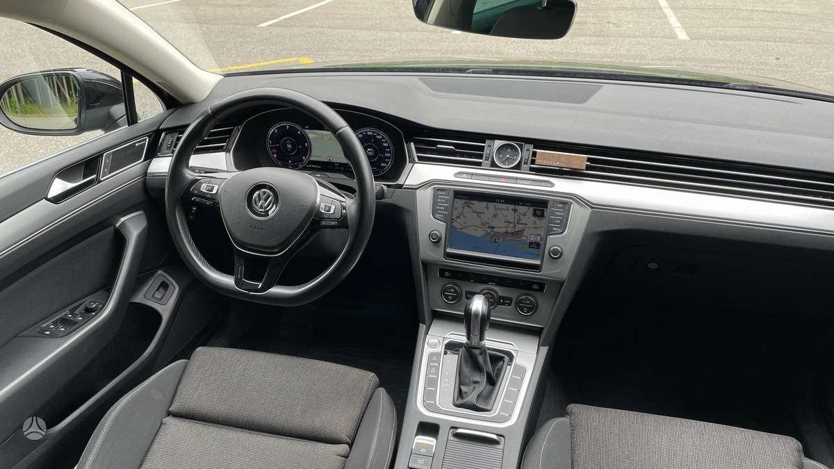 Volkswagen Passat, 2.0 l., Универсал