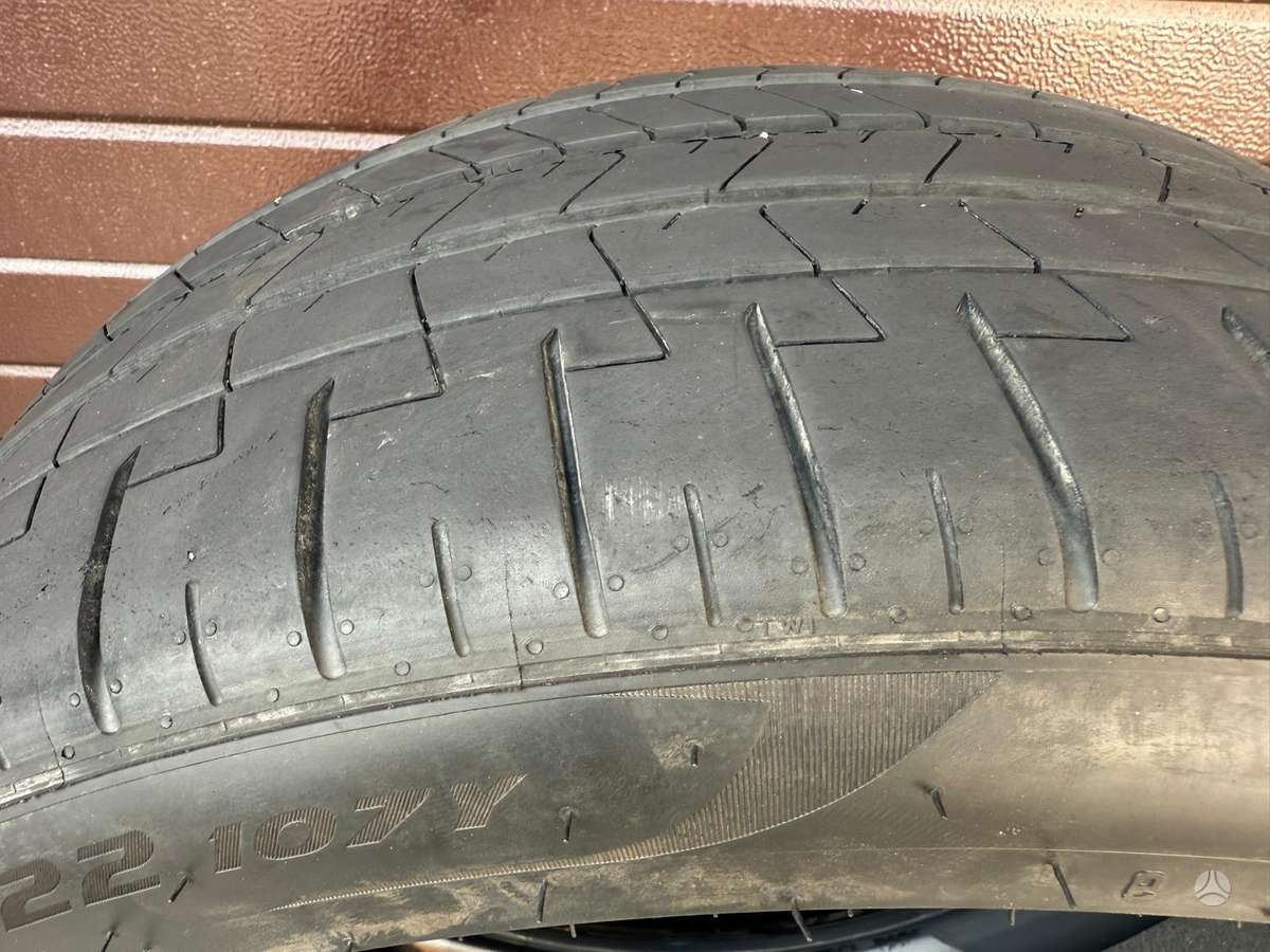 Pirelli P ZERO, vasaras 275/40 R22