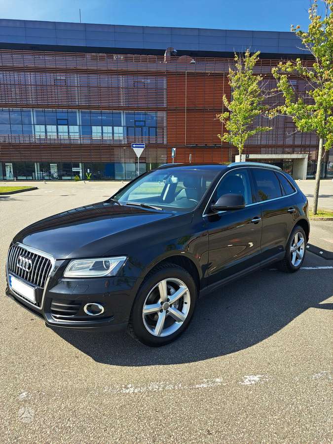 Audi Q5, 2.0 l., Внедорожник / Кроссовер