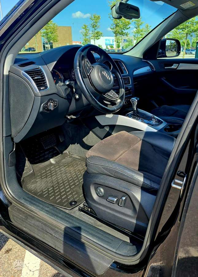 Audi Q5, 2.0 l., Внедорожник / Кроссовер
