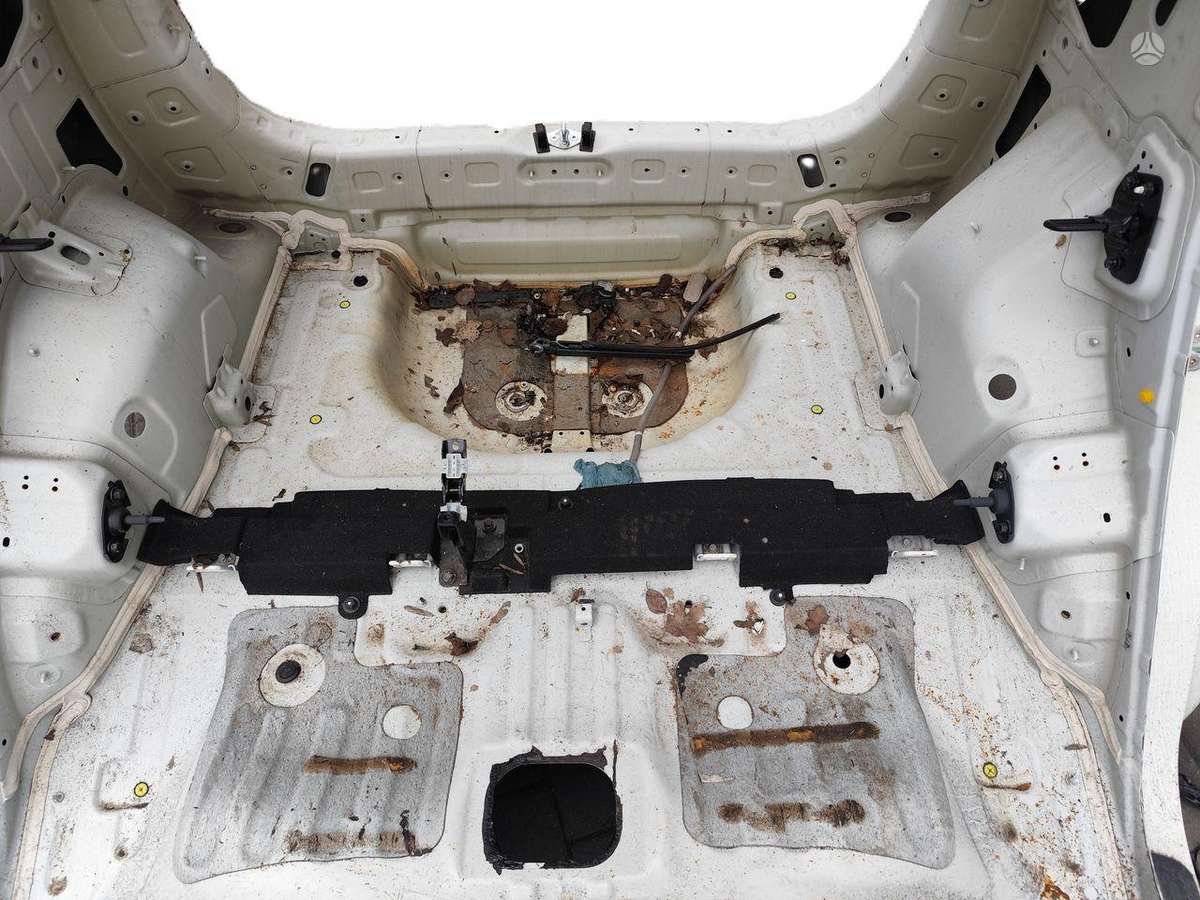 Kia Soul hood (front, rear)