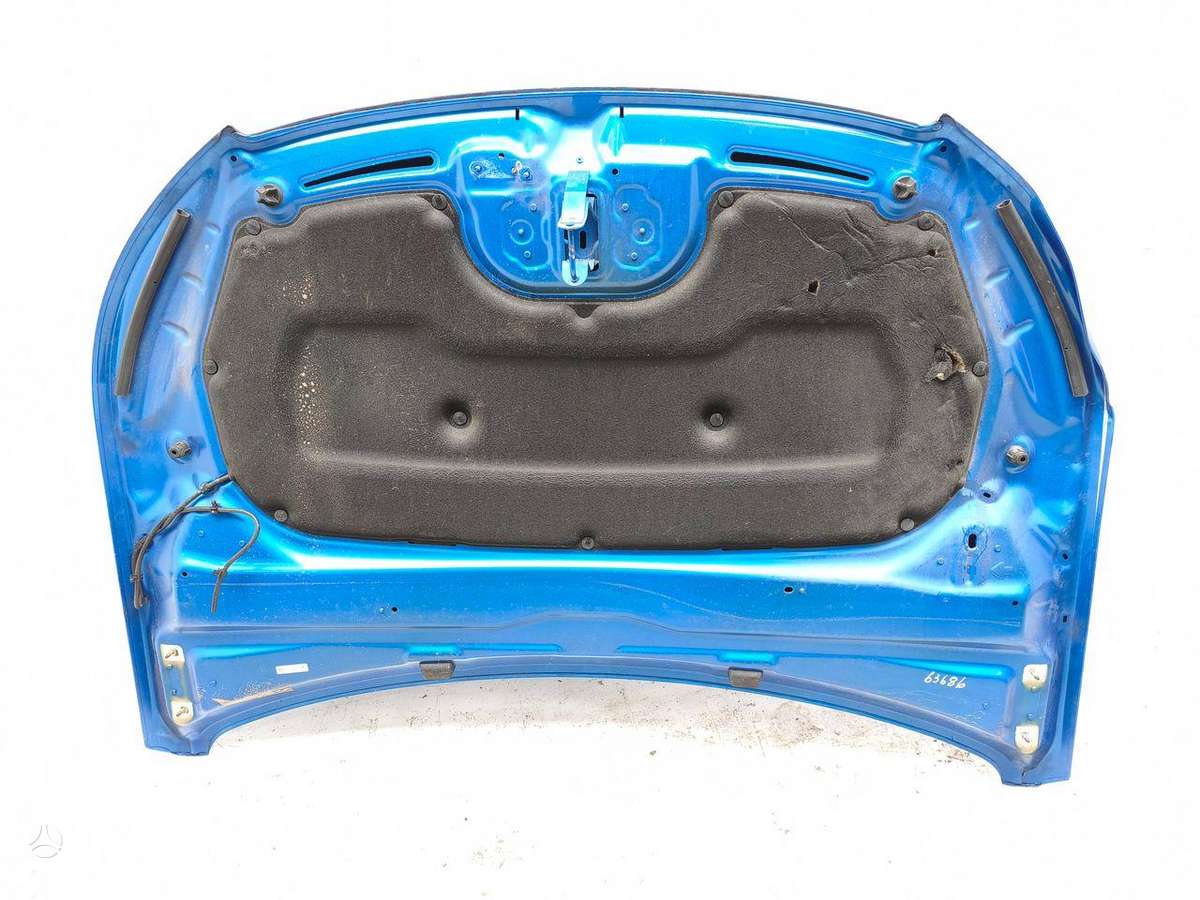 Peugeot 2008 hood (front, rear)