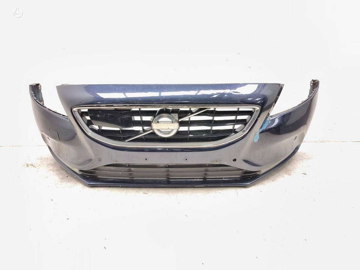 Volvo V40 bumpers