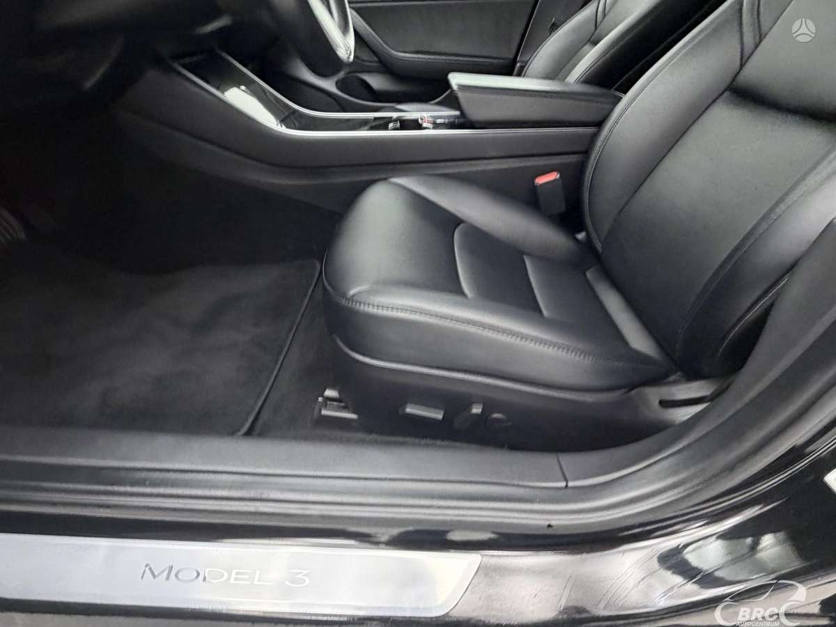 Tesla Model 3, 55 кВт·ч, Седан