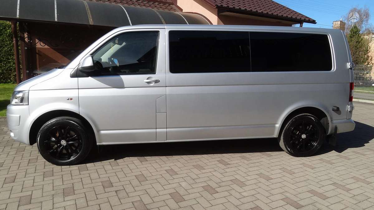 Volkswagen Caravelle - 2