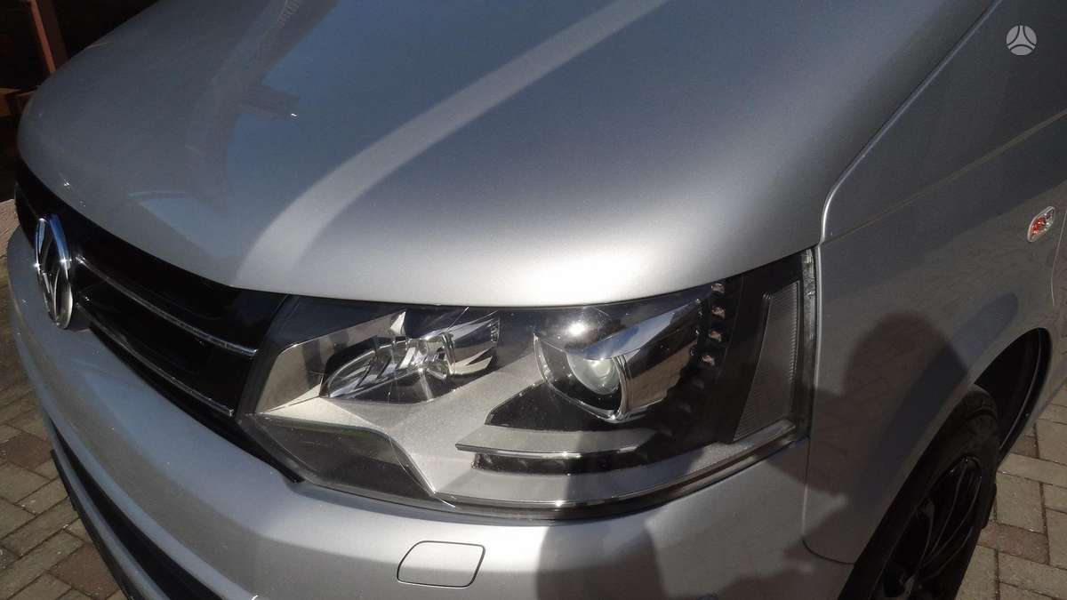 Volkswagen Caravelle - 4