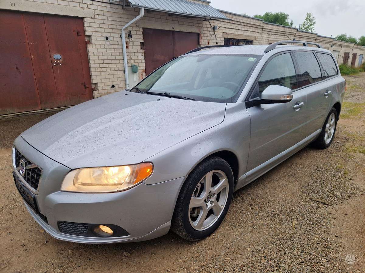 Volvo V70, 2.4 l., wagon