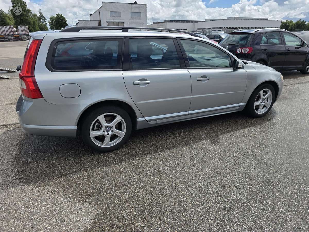 Volvo V70, 2.4 l., wagon
