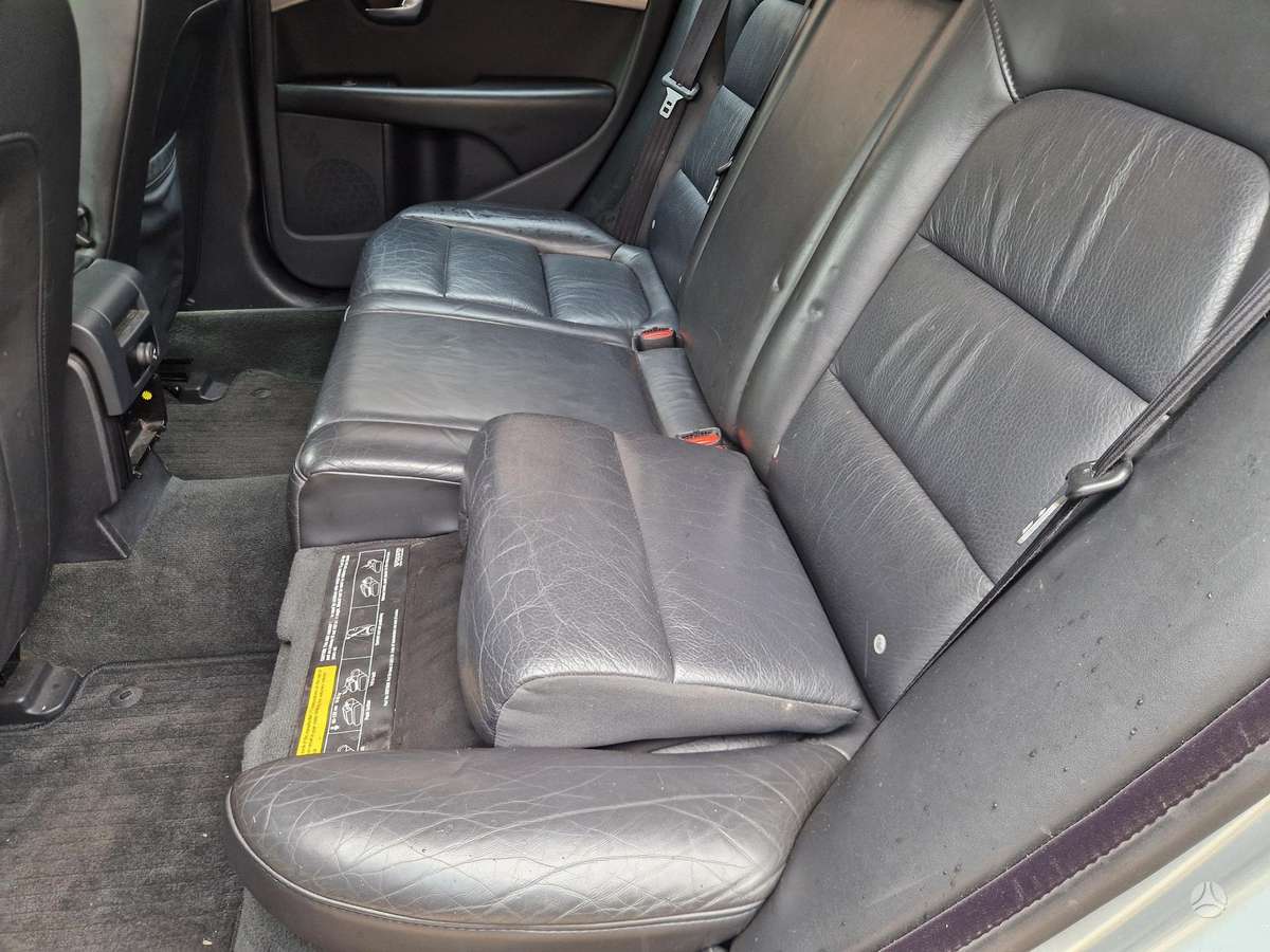 Volvo V70, 2.4 l., wagon