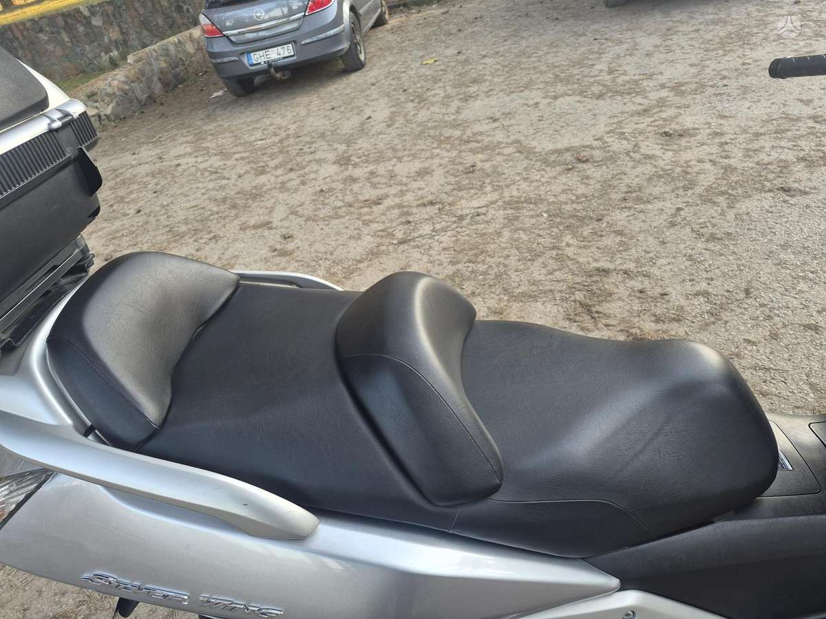 Honda Silverwing 600cc, scooters / mopeds