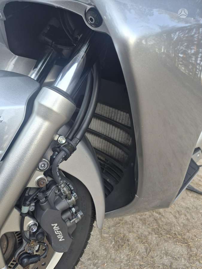 Honda Silverwing 600cc, мотороллеры / мопеды