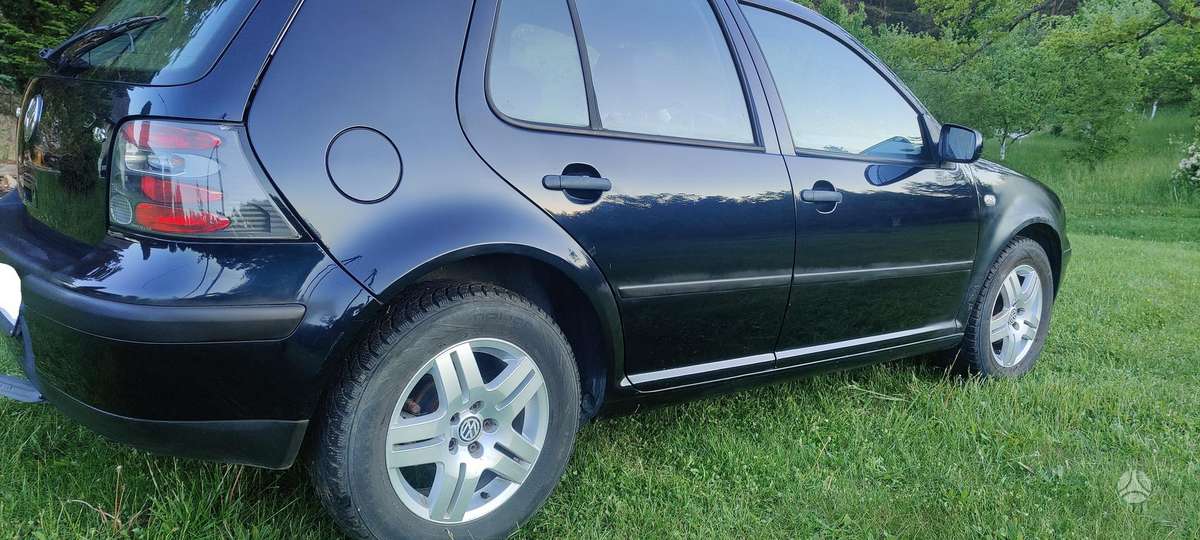 Volkswagen Golf - 3