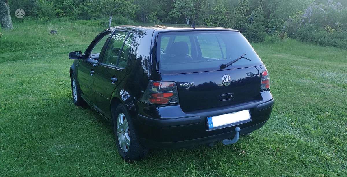 Volkswagen Golf - 2