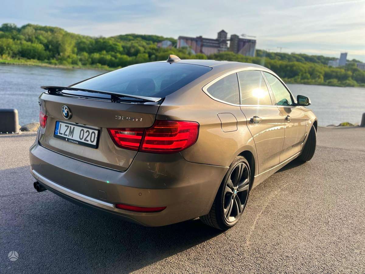 BMW 325, 2.0 l., Седан