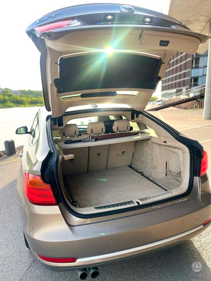 BMW 325, 2.0 l., Седан