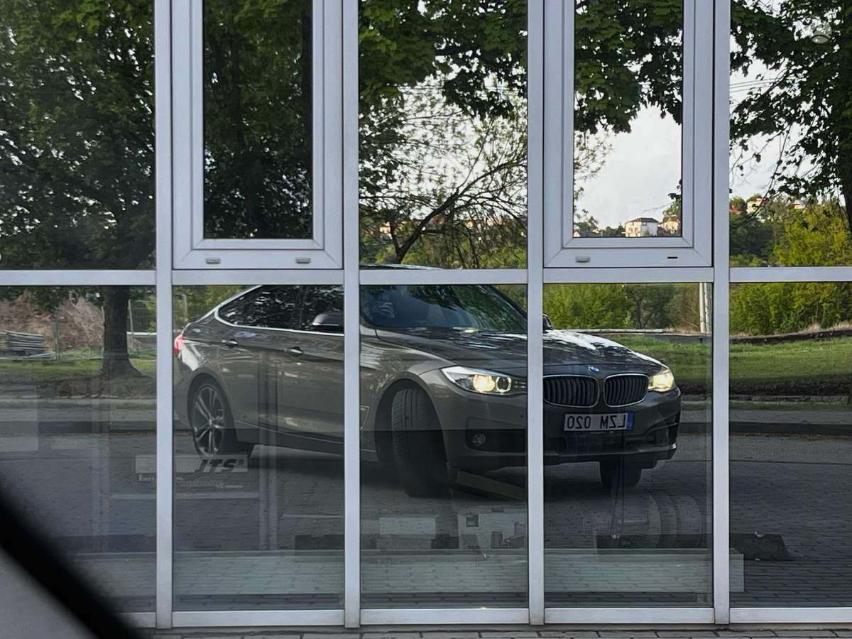 BMW 325, 2.0 l., Седан