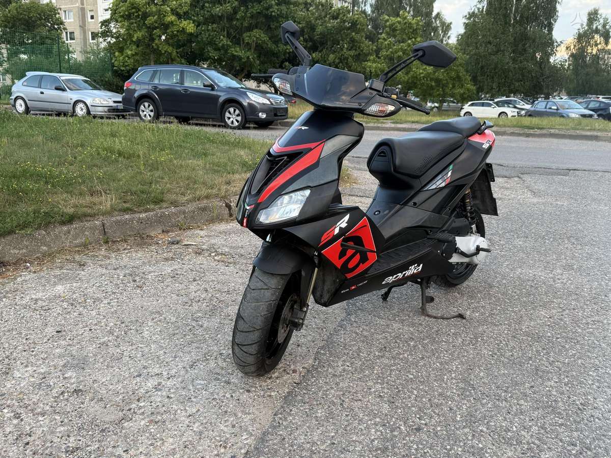 Aprilia SR 49cc, мотороллеры / мопеды