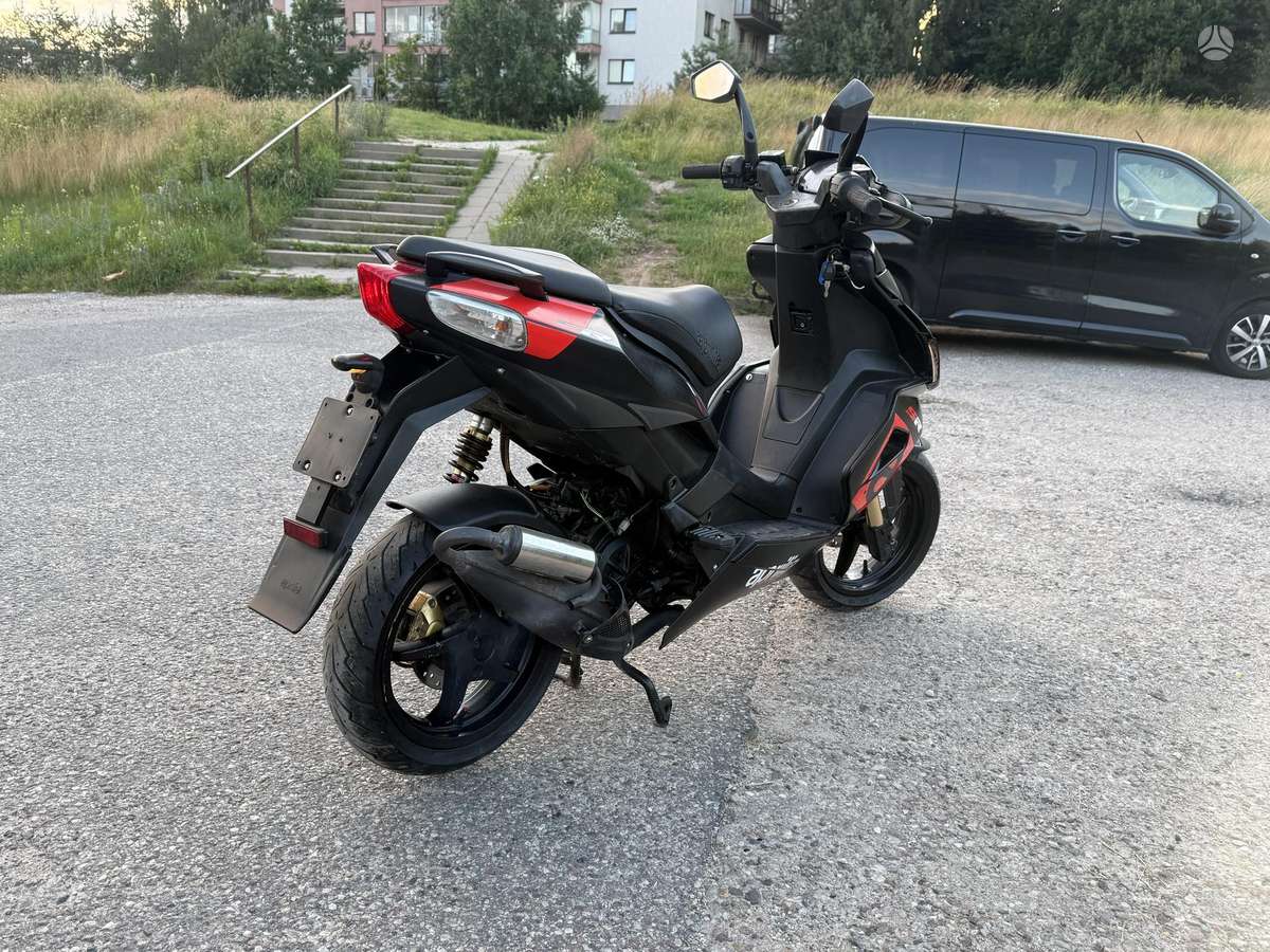 Aprilia SR 49cc, мотороллеры / мопеды