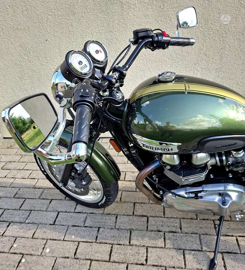 Triumph Thruxton 900cc, street / classic