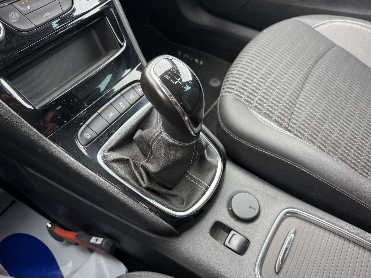 Opel Astra, 1.2 l., Универсал