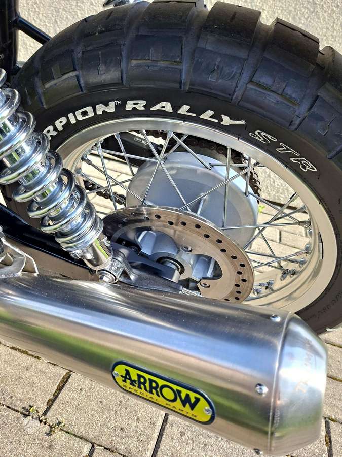 Triumph Thruxton 900cc, street / classic