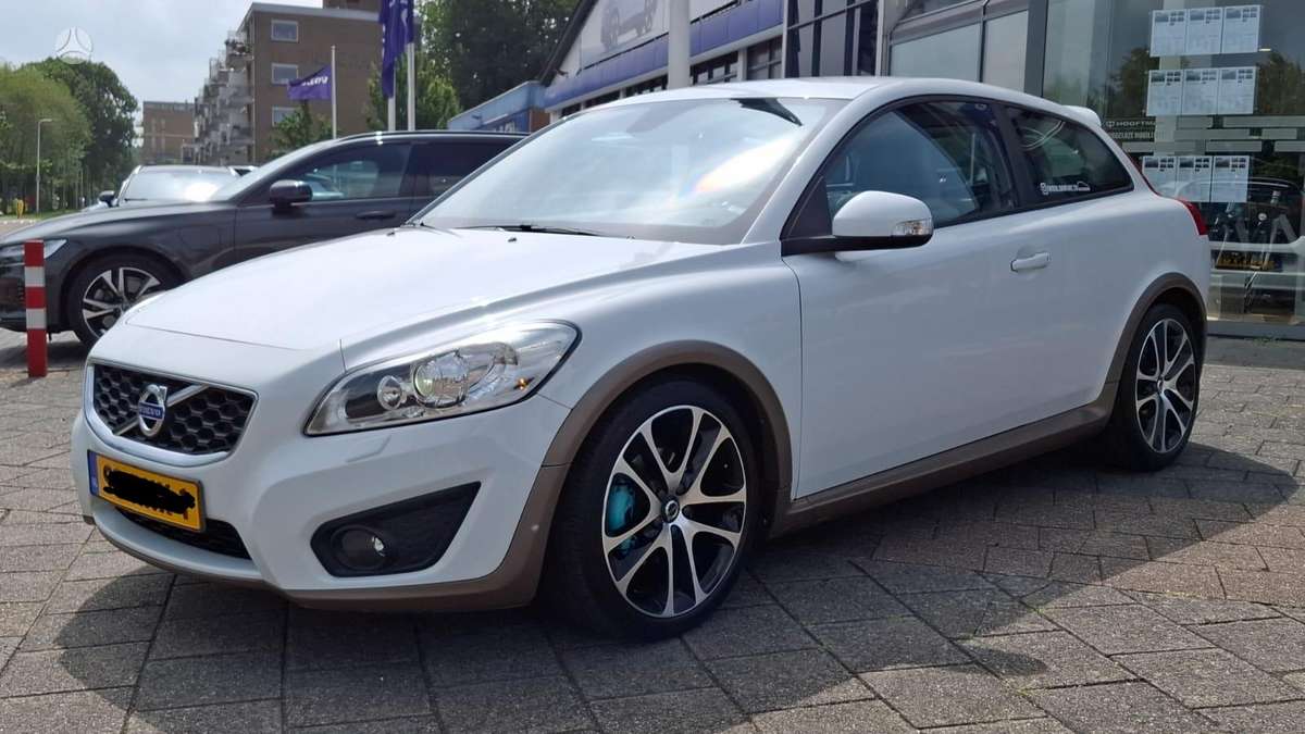 Volvo C30, 1.6 l., hatchback