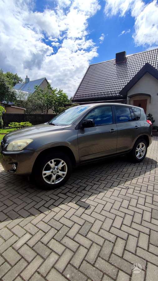 Toyota RAV4 - 3