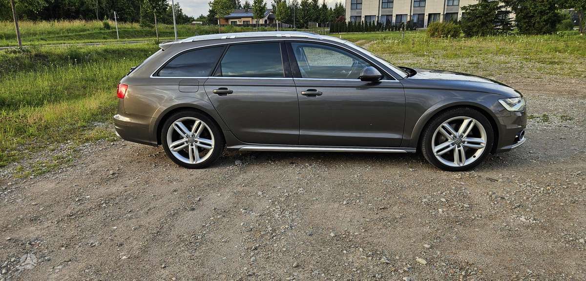 Audi A6 allroad, 3.0 l., wagon