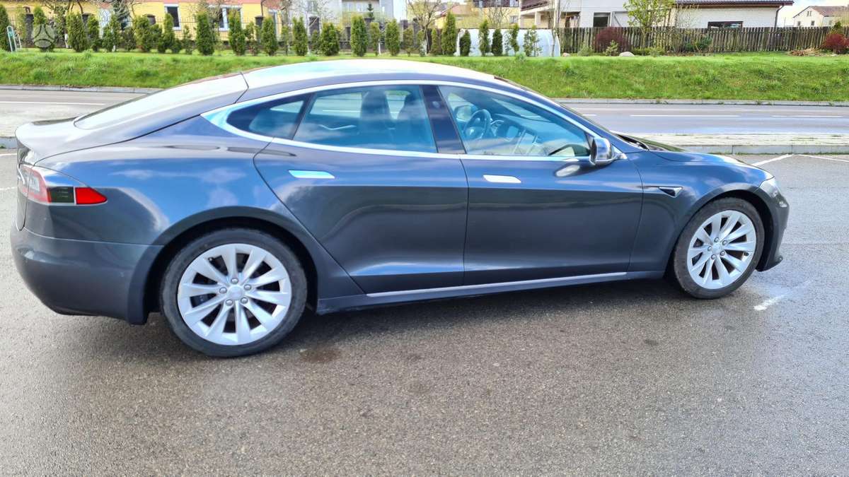Tesla Model S, 75 kWh, hatchback