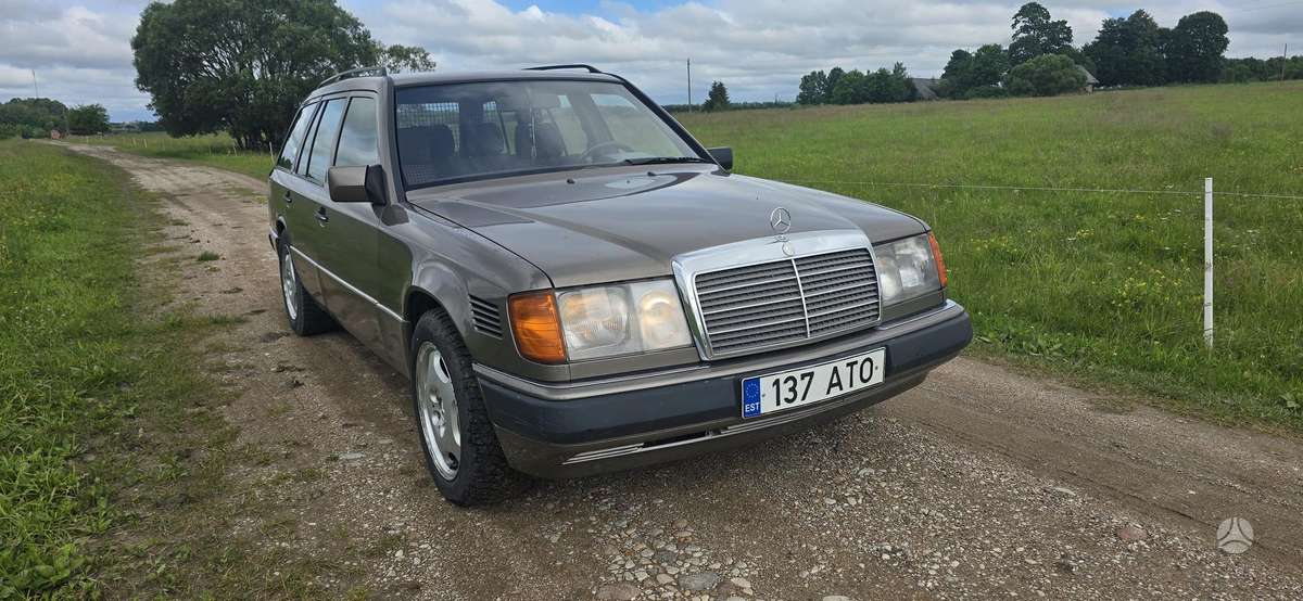 Mercedes-Benz E300, 3.0 l., Универсал