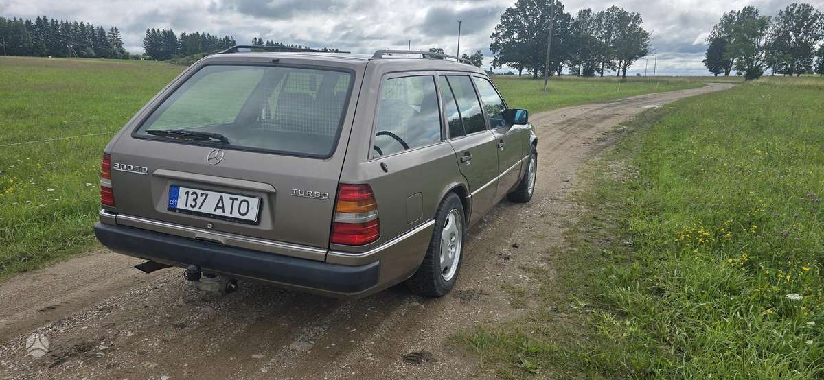 Mercedes-Benz E300, 3.0 l., Универсал