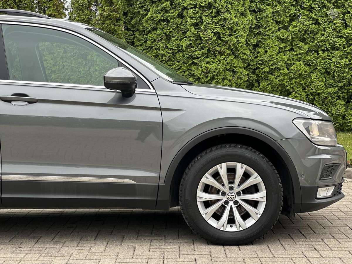 Volkswagen Tiguan - 12