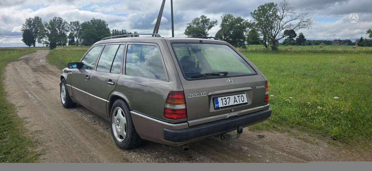 Mercedes-Benz E300, 3.0 l., Универсал