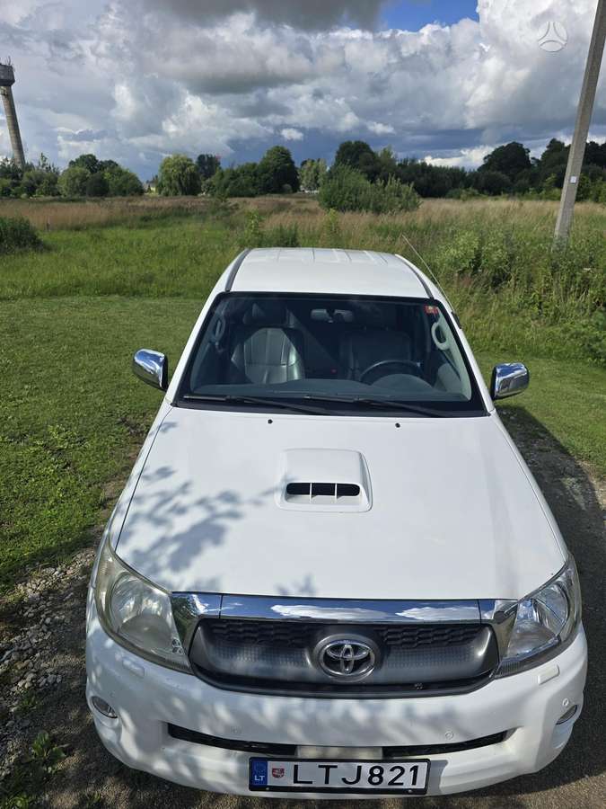 Toyota Hilux - 6