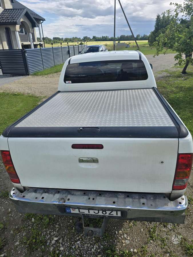 Toyota Hilux - 8
