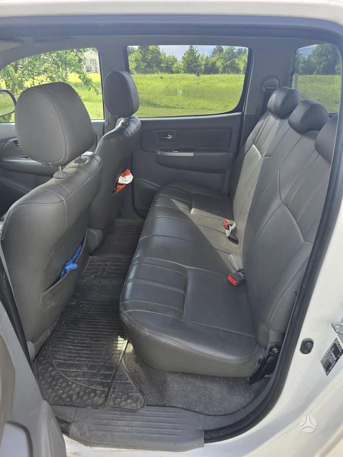 Toyota Hilux - 9