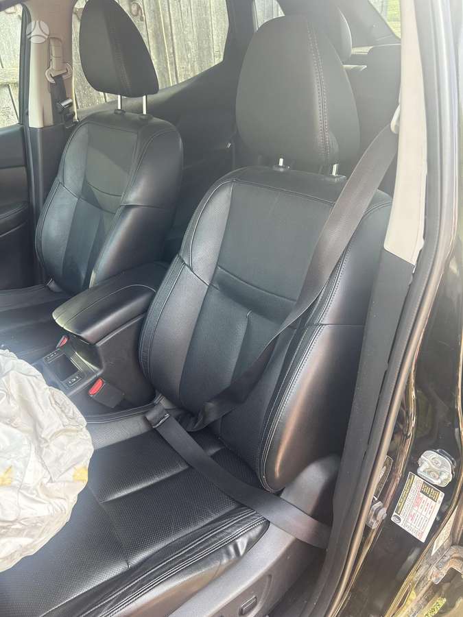 Nissan Rogue, Внедорожник / Кроссовер