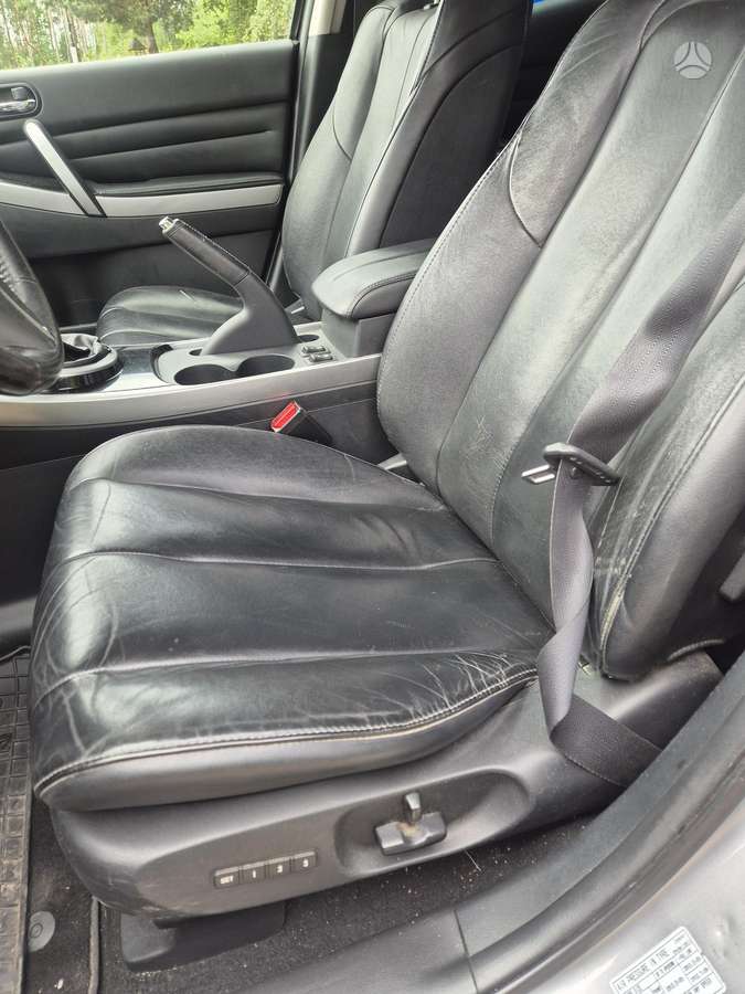 Mazda CX-7, 2.2 l., off-road / crossover